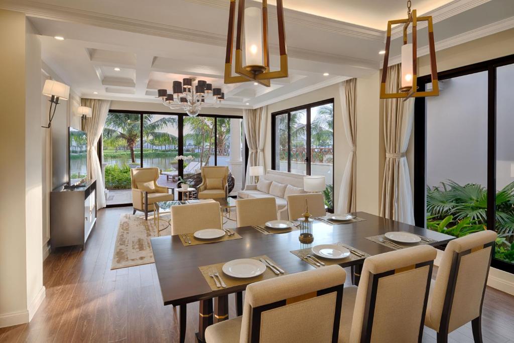media/roomtypes/110121100345/gallery/vinpearl-discovery-2-phu-quoc-villa-4-bedroom-3.jpg