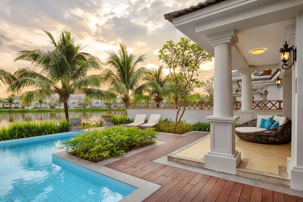 media/roomtypes/110121100345/gallery/vinpearl-discovery-2-phu-quoc-villa-4-bedroom-9.jpg