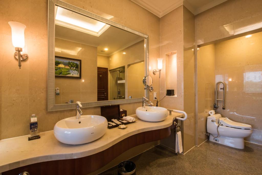media/roomtypes/110121112133/gallery/vinpearl-luxury-da-nang-duluxe-4.jpg