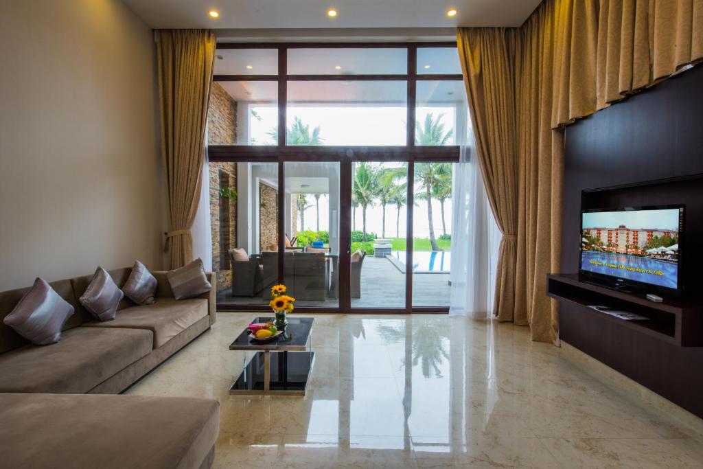 media/roomtypes/110121113336/gallery/vinpearl-luxury-da-nang-villa-4bedroom-10.jpg