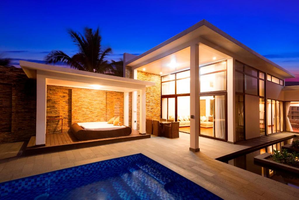 media/roomtypes/110121113336/gallery/vinpearl-luxury-da-nang-villa-4bedroom-4.jpg