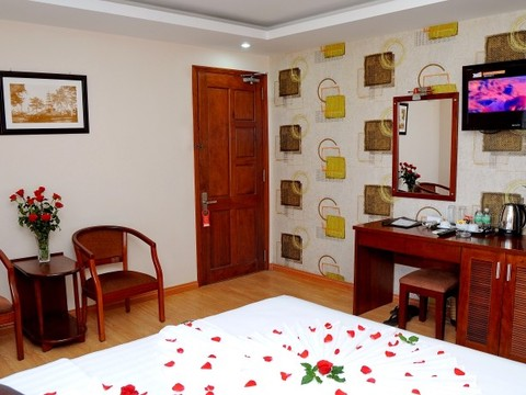 media/roomtypes/120220041018/gallery/khach-san-begonia-23.png