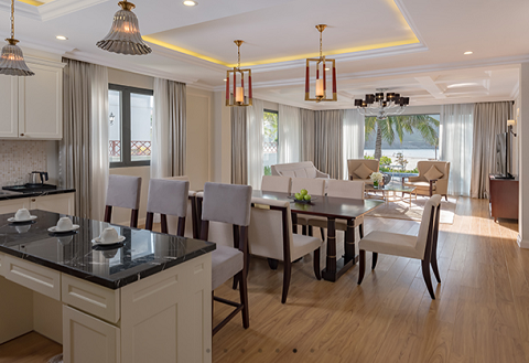 media/roomtypes/130120040620/gallery/txn1540530102_vinpearl_resort_nha_trang.png