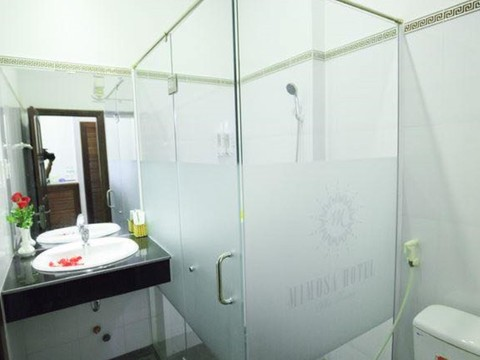 media/roomtypes/130120042044/gallery/lg81540299851_khach_san_mimosa_nha_trang.png