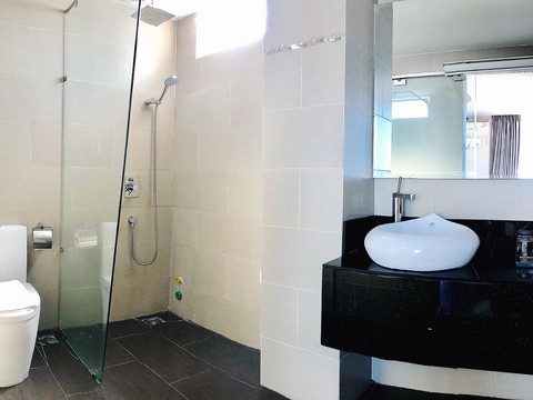 media/roomtypes/130120100038/gallery/czq1539917455_khach_san_new_sun_nha_trang.png