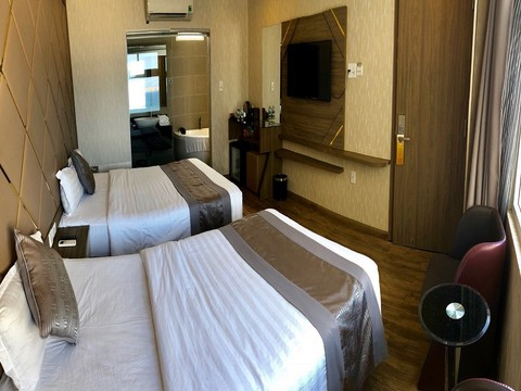 media/roomtypes/130120100151/gallery/szo1539917422_khach_san_new_sun_nha_trang.png
