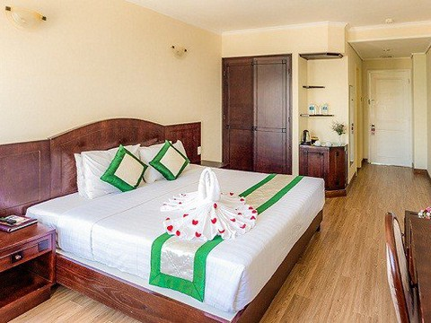 media/roomtypes/130120112039/gallery/une1508396655_khach_san_nha_trang_lodge.png