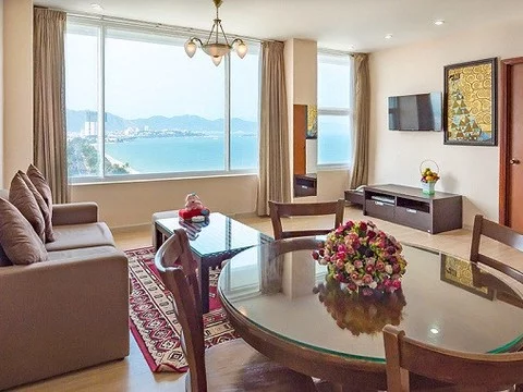 media/roomtypes/130120112501/gallery/3hn1540353139_khach_san_nha_trang_lodge.png
