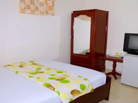 media/roomtypes/130120113220/gallery/dwc1487307416_khach_san_thai_duong_nha_trang.png