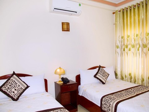 media/roomtypes/130120113638/gallery/juy1540551077_khach_san_thai_duong_nha_trang.png