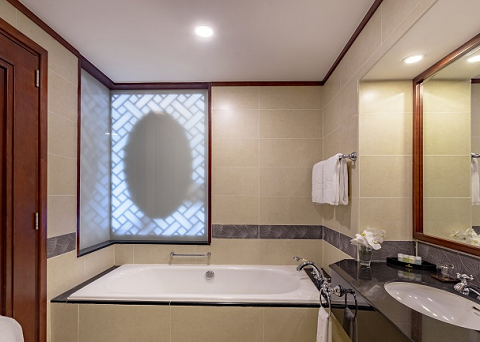 media/roomtypes/130120120242/gallery/7st1540529339_vinpearl_resort_nha_trang.png