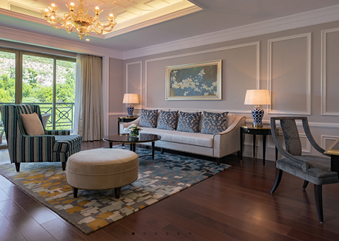 media/roomtypes/130120121559/gallery/cht1540529684_vinpearl_resort_nha_trang.png
