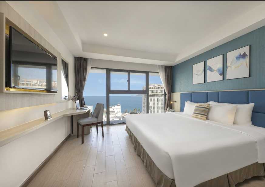 media/roomtypes/140323040444/gallery/atlantic-nha-trang-hotel-3-superior-sea-view-3.jpg