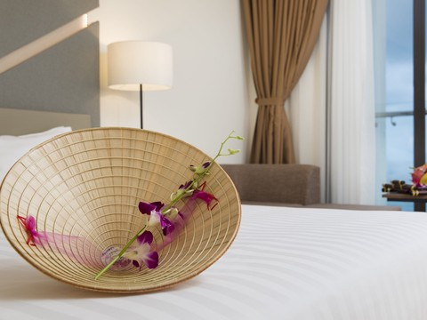 media/roomtypes/150220104700/gallery/khach_san_king_town_grand_nha_trang_28.png