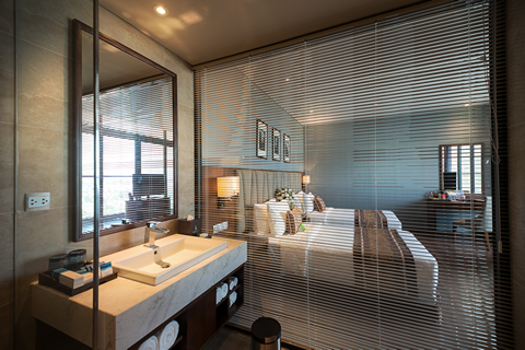 media/roomtypes/160120043805/gallery/pyu1534256031_boton_blue_hotel_spa.png