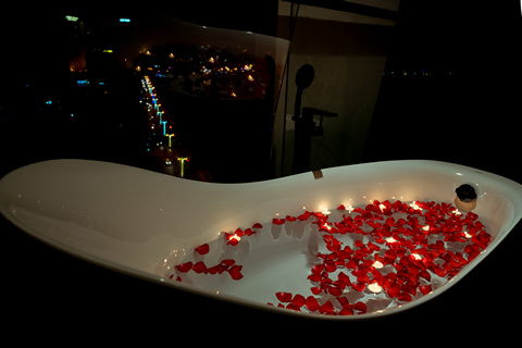 media/roomtypes/160120044311/gallery/bpn1534255926_boton_blue_hotel_spa.png