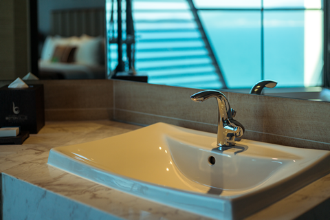 media/roomtypes/160120044507/gallery/lxt1534255890_boton_blue_hotel_spa.png