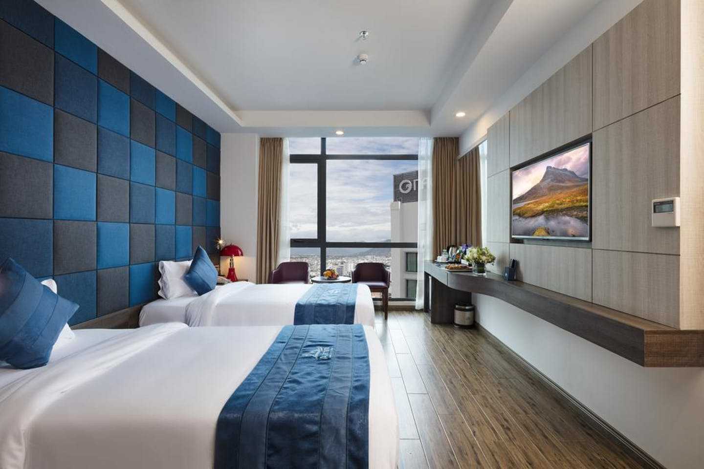 media/roomtypes/160323022644/gallery/aaron-hotel-nha-trang-4-3.jpg