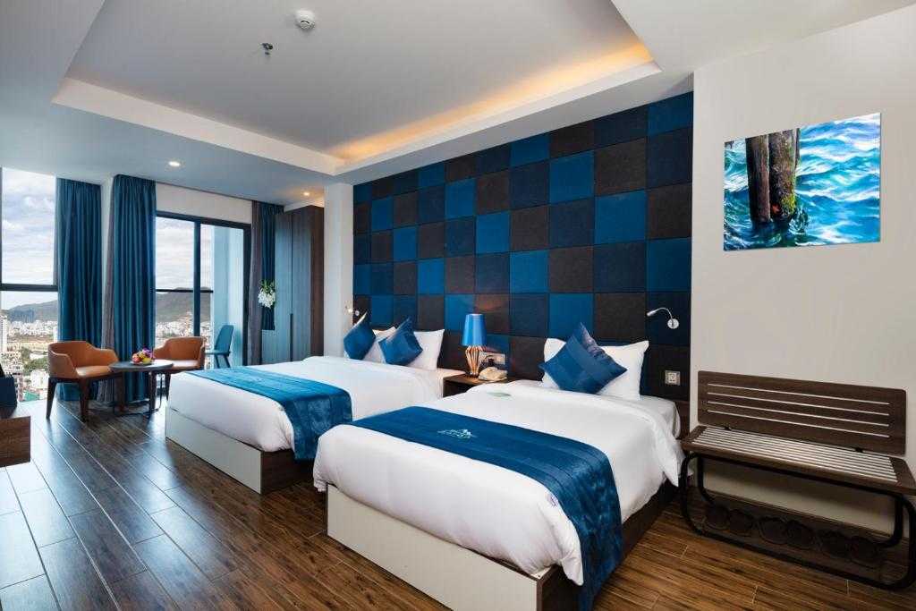 VIP City View with Balcony 