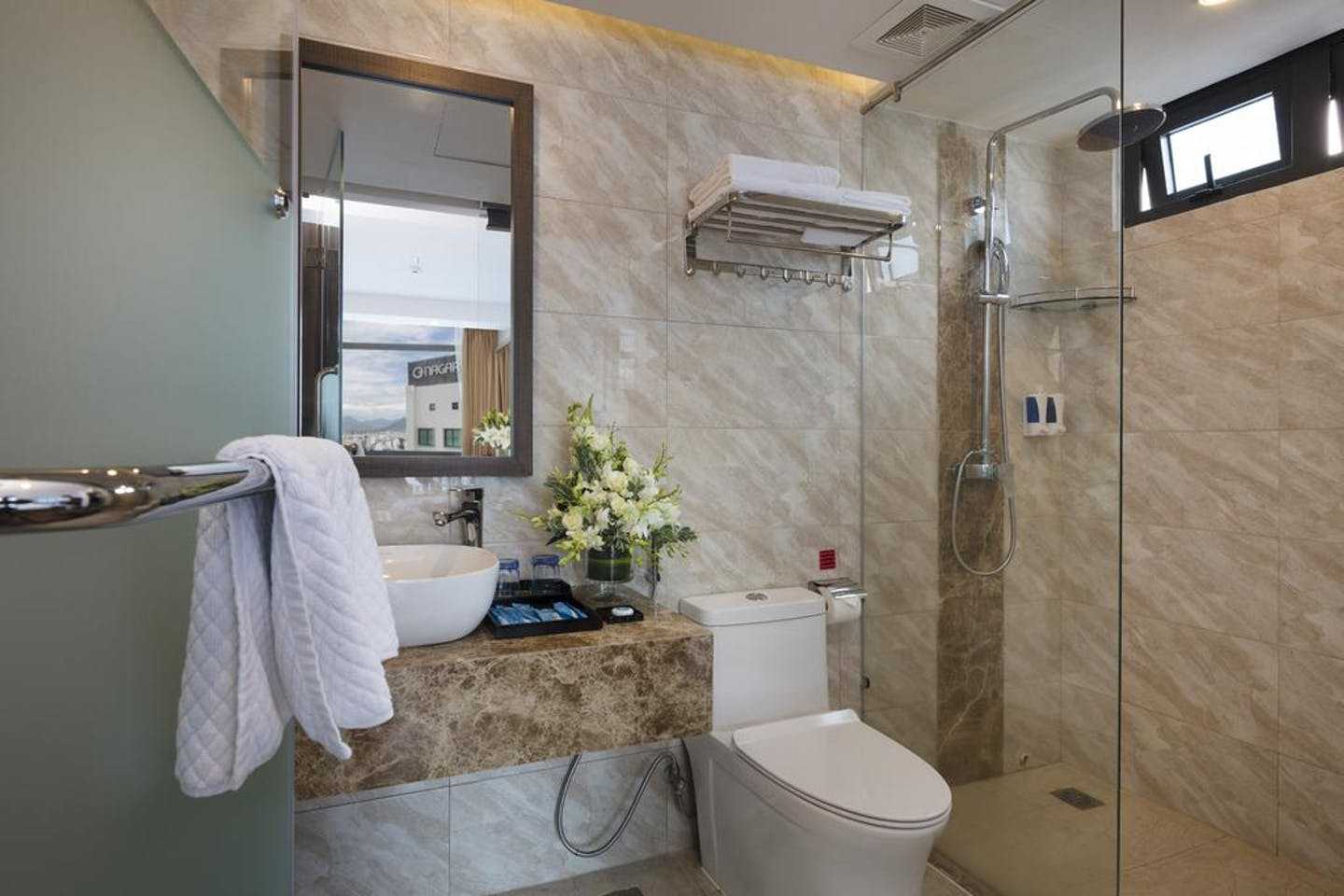 media/roomtypes/160323030447/gallery/aaron-hotel-nha-trang-3-5.jpg