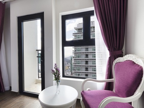 media/roomtypes/170220035626/gallery/khach_san_bonjour_nha_trang_13.png