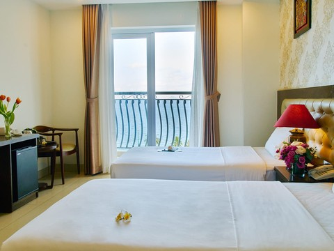 Executive Triple Sea with Balcony