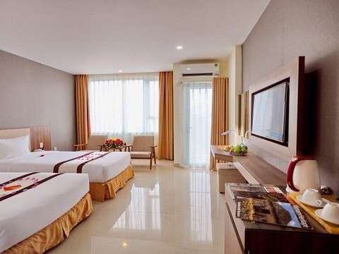 Senior Partial Sea View with balcony
