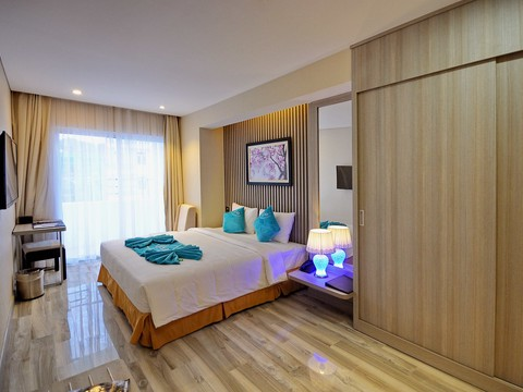 media/roomtypes/170220095259/gallery/the-mcr-luxury-nha-trang-15.png