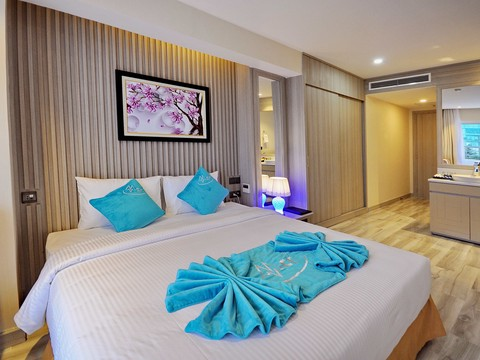 media/roomtypes/170220095432/gallery/the-mcr-luxury-nha-trang-16.png