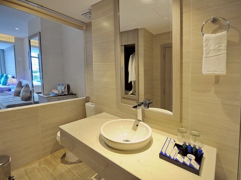 media/roomtypes/170220095432/gallery/the-mcr-luxury-nha-trang-18.png