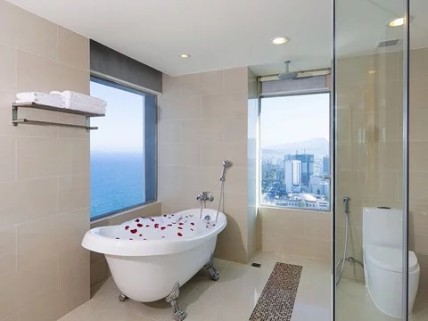 media/roomtypes/190120025624/gallery/odj1514437528_khach_san_havana_nha_trang.png