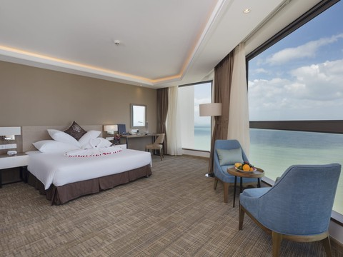 media/roomtypes/190120032412/gallery/khach-san-comodo-nha-trang-30.png