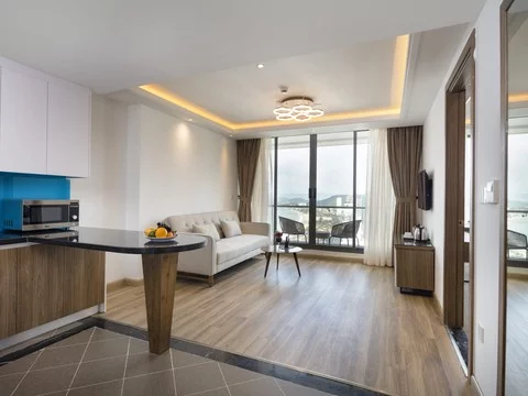 media/roomtypes/190120032555/gallery/khach-san-comodo-nha-trang-33.png