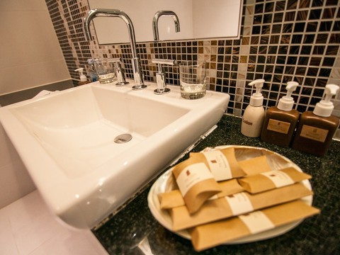 media/roomtypes/190120082322/gallery/3t21512012837_the_costa_nha_trang_residences.png
