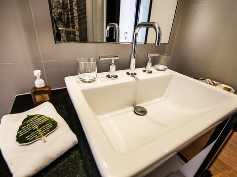 media/roomtypes/190120082840/gallery/rrl1512012615_the_costa_nha_trang_residences.png