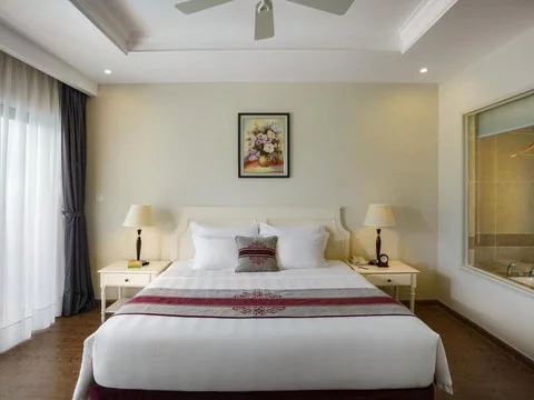 media/roomtypes/190120092019/gallery/jmd1540652139_vinpearl_resort_spa_nha_trang_bay.png