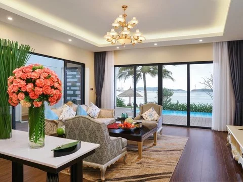 media/roomtypes/190120092142/gallery/oca1540652364_vinpearl_resort_spa_nha_trang_bay.png