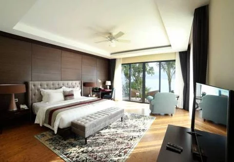 media/roomtypes/190120092659/gallery/zxo1540652392_vinpearl_resort_spa_nha_trang_bay.png
