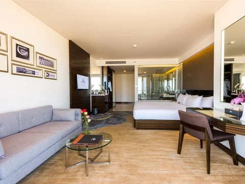 media/roomtypes/190120101040/gallery/tiv1544586995_khach_san_queen_ann_nha_trang.png