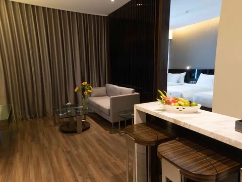 media/roomtypes/190120101650/gallery/7or15s4s87214_khach_san_queen_ann_nha_trang.png