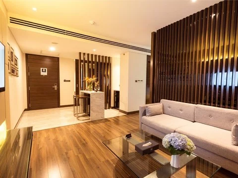 media/roomtypes/190120101800/gallery/yct1544587216_khach_san_queen_ann_nha_trang.png