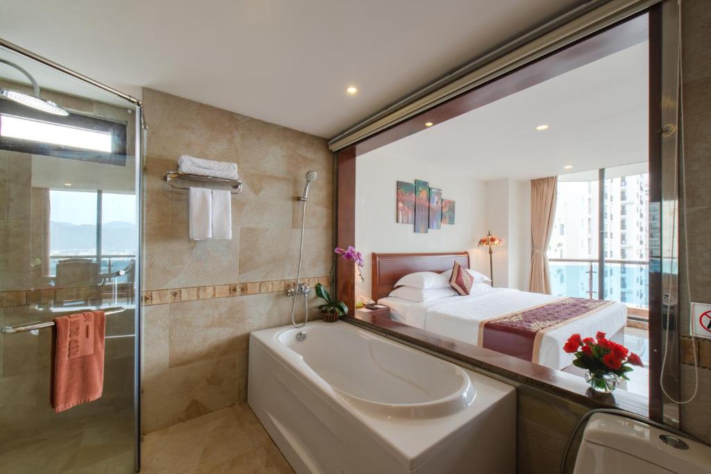 media/roomtypes/230323114304/gallery/red-sun-nha-trang-3-13.jpg