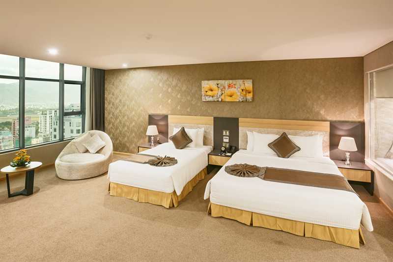media/roomtypes/291219070034/gallery/khach-san-muong-thanh-luxury-nha-trang-3-deluxe-family-1.jpg