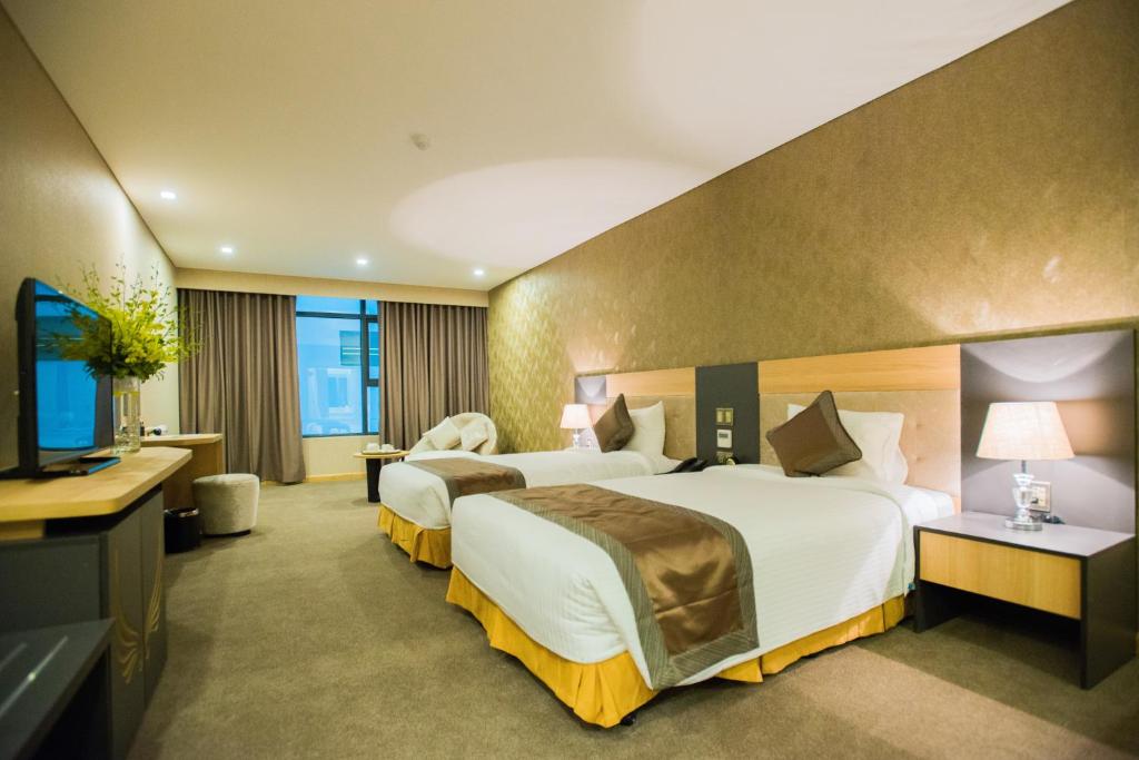 media/roomtypes/291219070359/gallery/deluxe-king-7.jpg