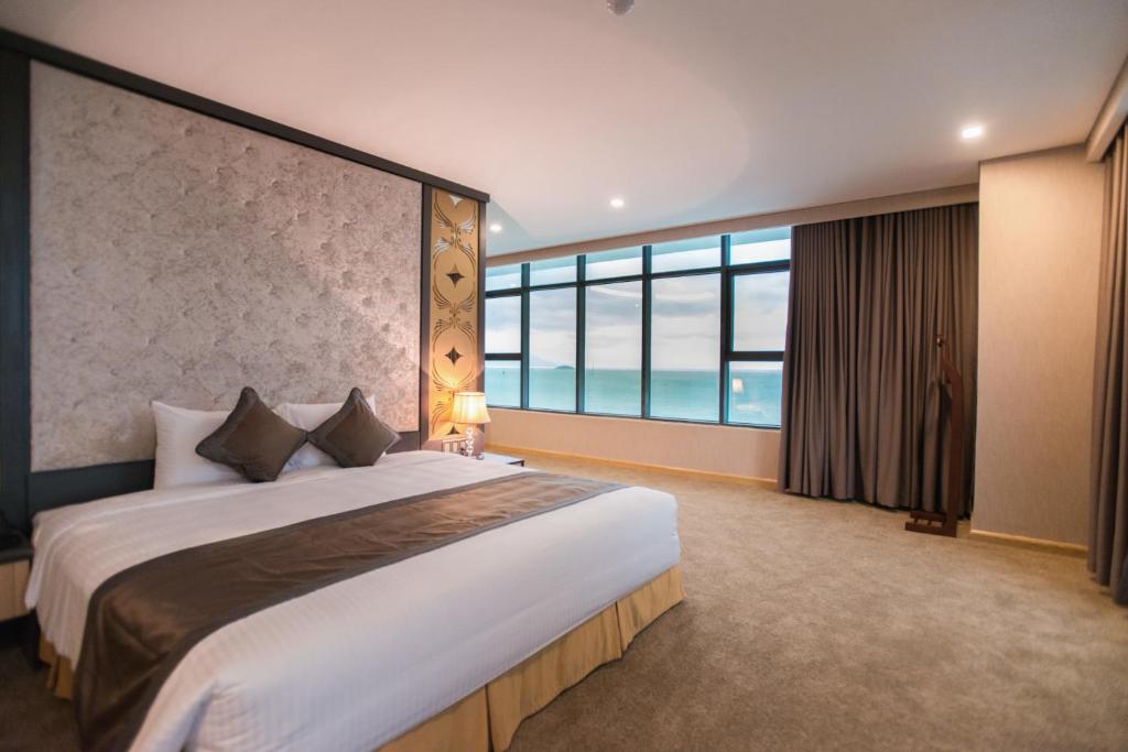 media/roomtypes/291219070841/gallery/executive-3.jpg