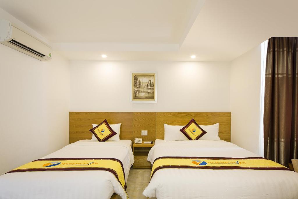 media/roomtypes/291219080535/gallery/ui01421280953_khach_san_majestic_nha_trang.jpg