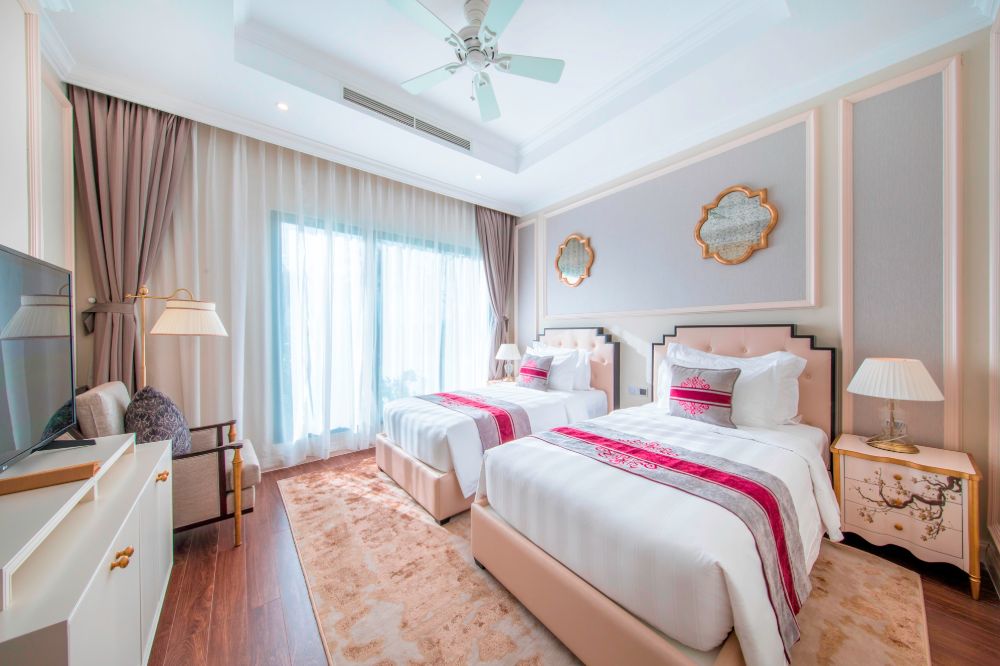 media/roomtypes/301120014273/gallery/4-bedroom-villa-3.jpg