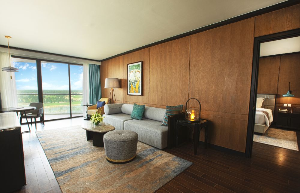 media/roomtypes/3011201159224/gallery/executive-suite-king-4.jpg