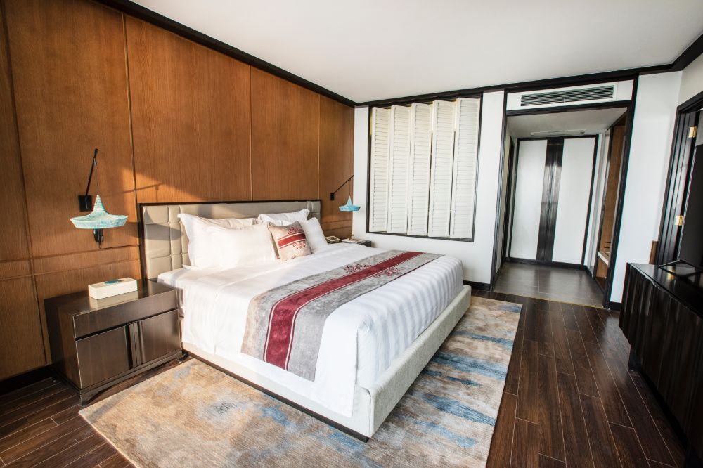 media/roomtypes/3011201159224/gallery/executive-suite-king-8.jpg