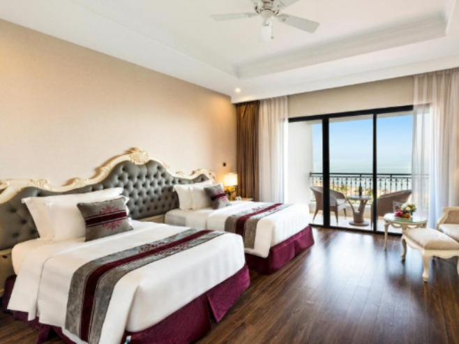 media/roomtypes/3011201159392/gallery/senior-suite-2.jpg